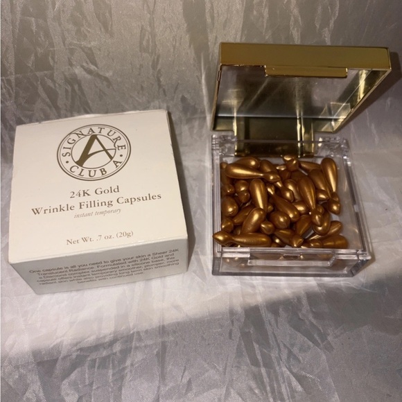 Signature Club A Other - Signature Club A 24K Gold Wrinkle Filling Capsules 0.7 oz NIB